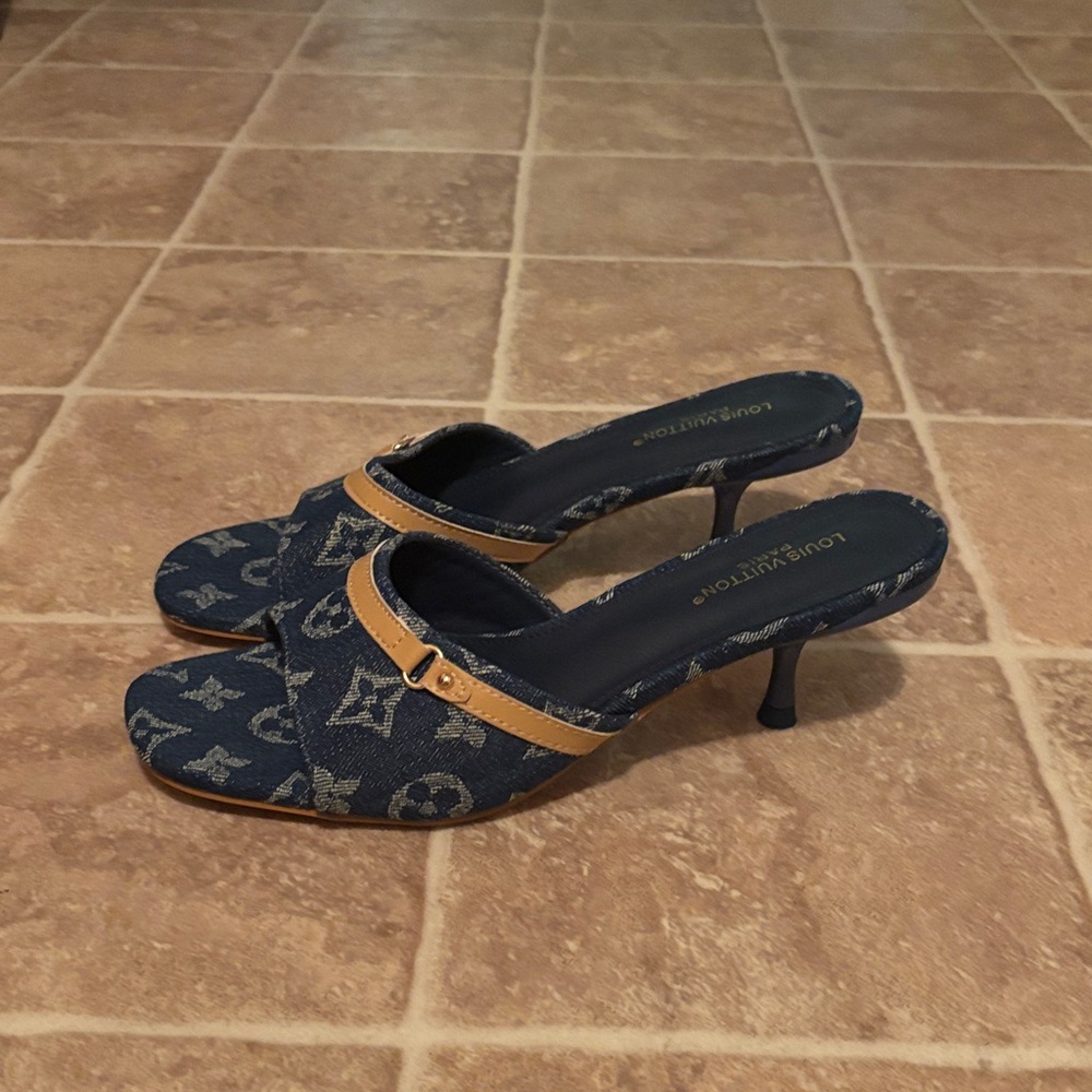 Blue heels